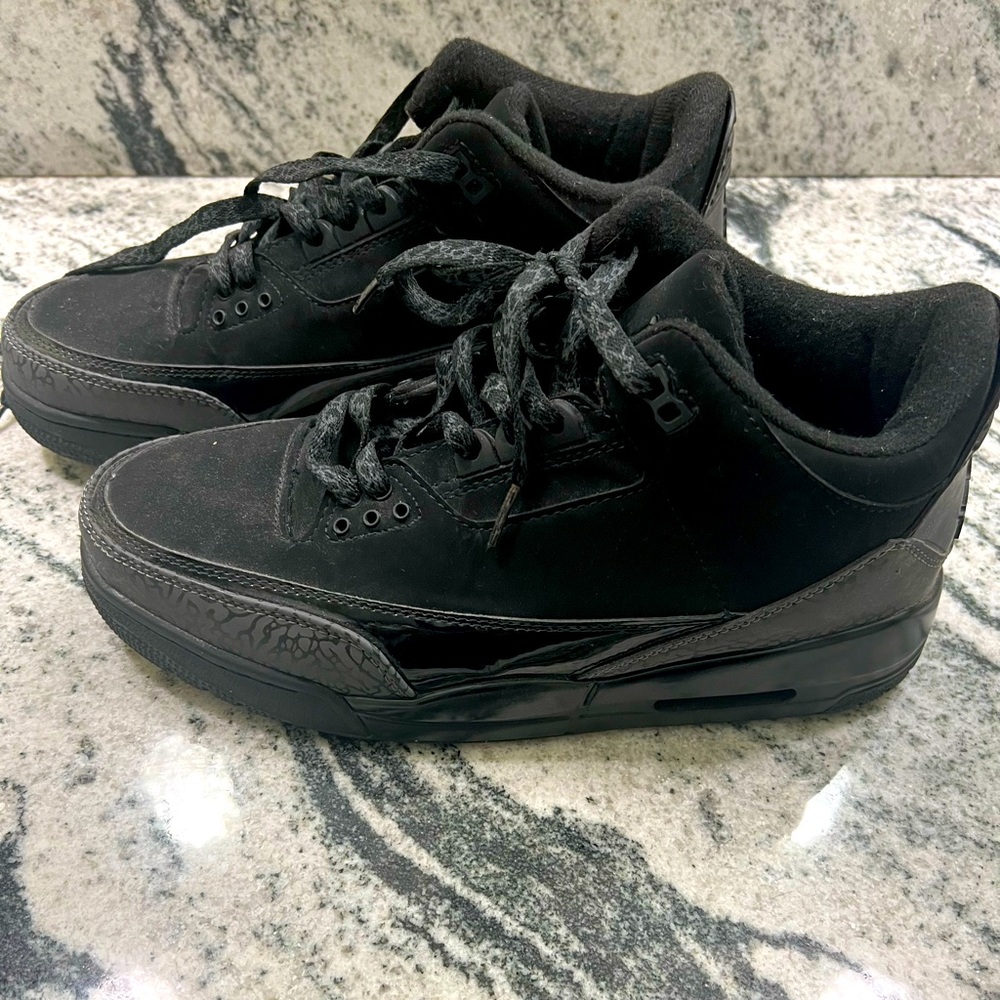 Black Jordan 4